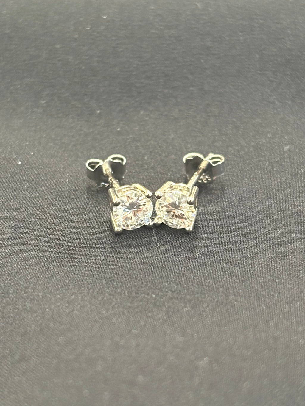 5mm silver Moissanite stud earrings