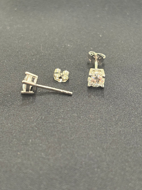 5mm silver Moissanite stud earrings